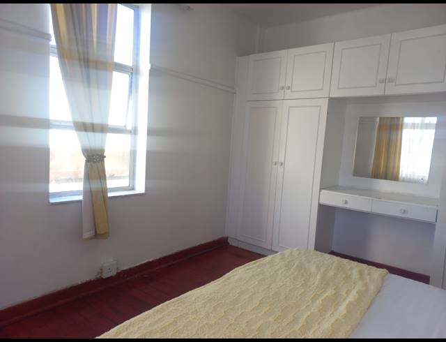 2 BEDROOM FLAT TO LET IN SOUTH BEACH